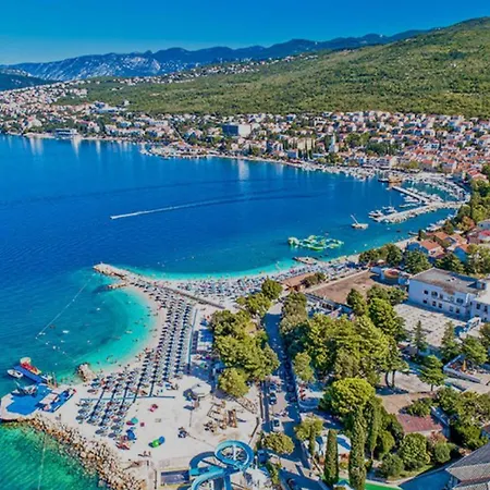 Apartment Mit Terrasse