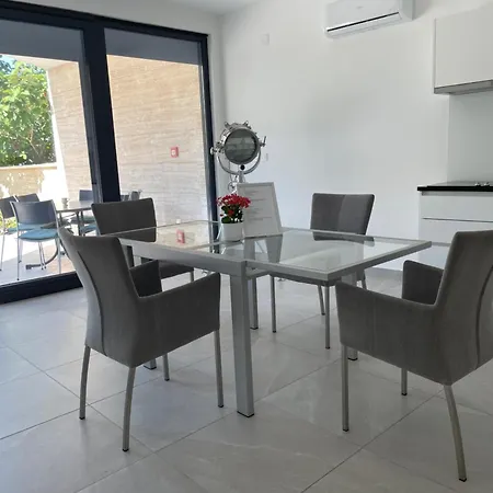Apartamento Mit Terrasse