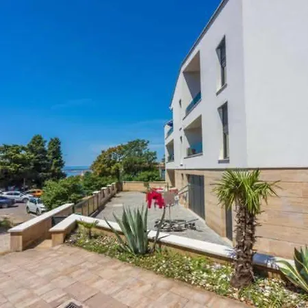 Mit Terrasse Crikvenica