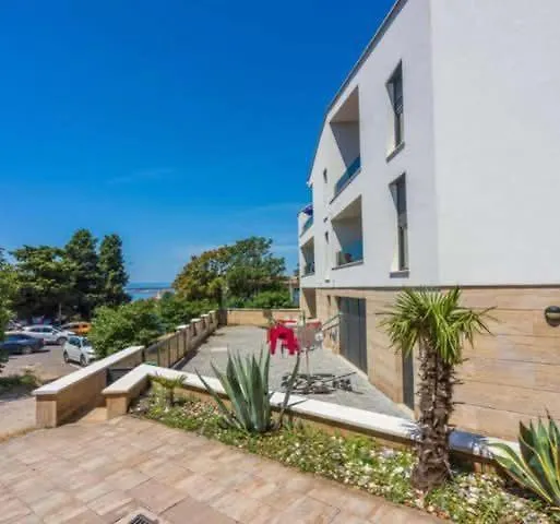 Mit Terrasse Crikvenica