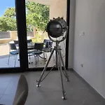Mit Terrasse *
