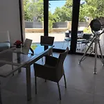 Mit Terrasse
